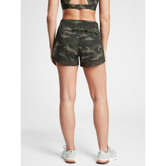 ⭐ Athleta Mesh Racer Run Short Camo Olive Size S - Picture 2 of 15